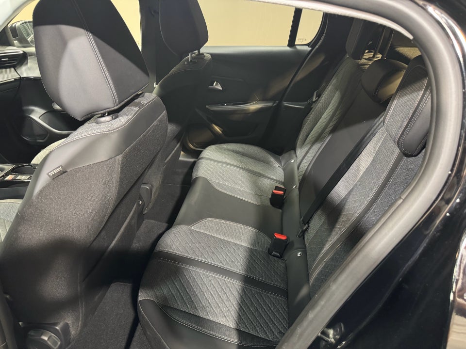 Peugeot 208 1,2 PureTech 100 Allure+ 5d