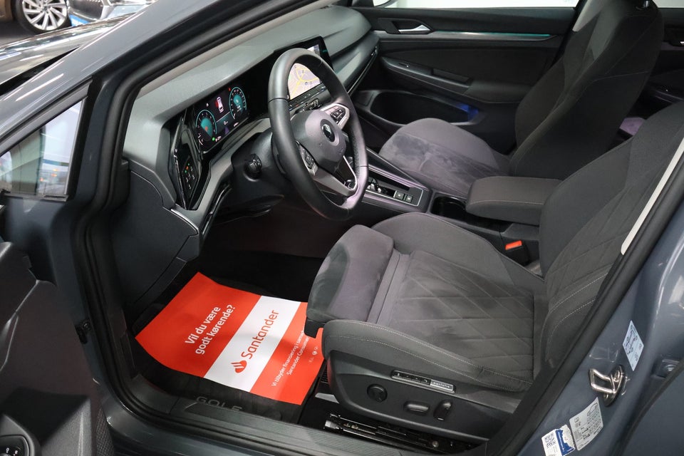 VW Golf VIII 1,5 eTSi 150 Style Variant DSG 5d