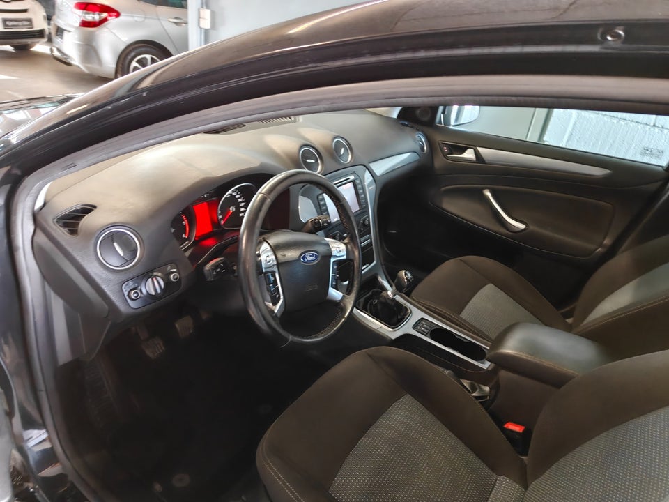 Ford Mondeo 2,0 TDCi 140 Collection stc. 5d