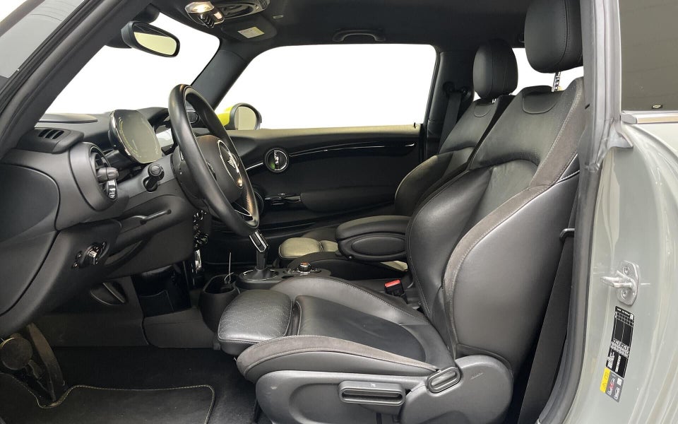 MINI Cooper SE Trim L 3d