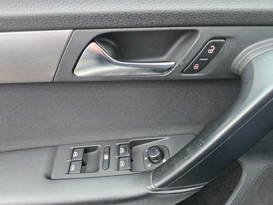 VW Passat 2,0 TDi 140 Comfortline Variant DSG BM 5d