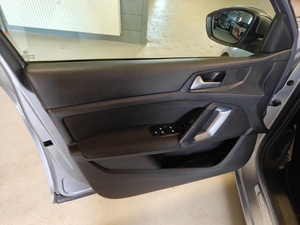 Peugeot 308 1,6 BlueHDi 120 Active SW 5d