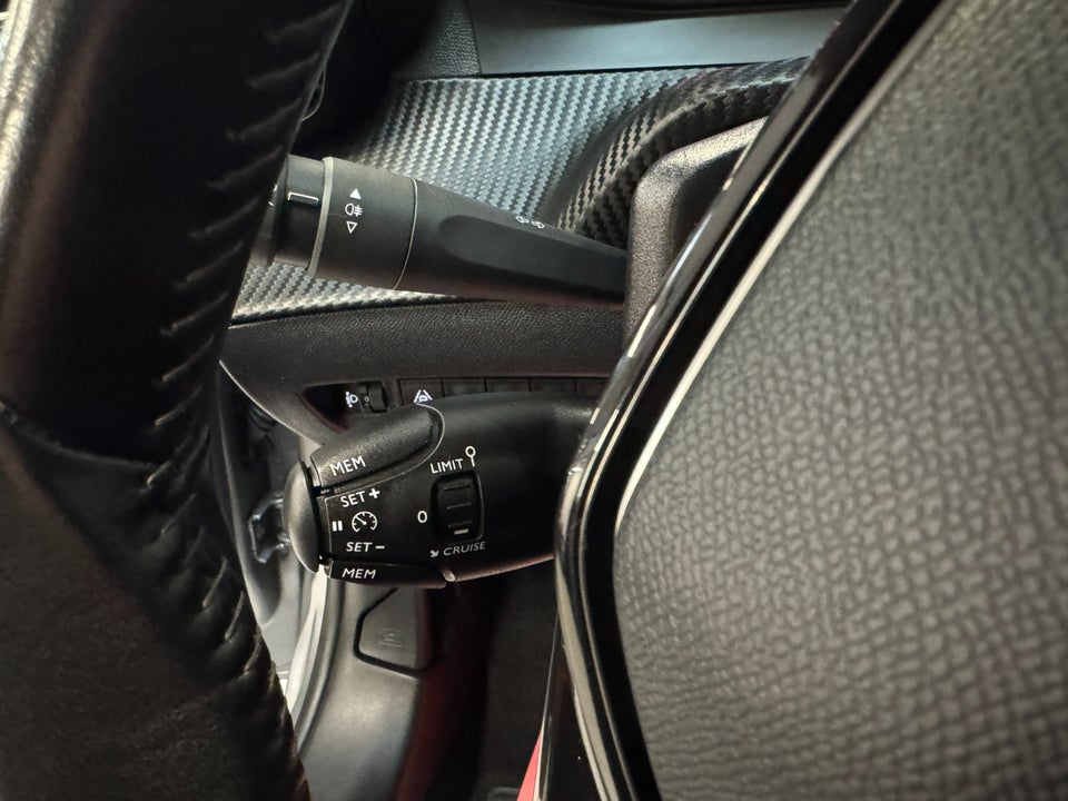 Peugeot 208 1,2 PureTech 100 Evolution 5d