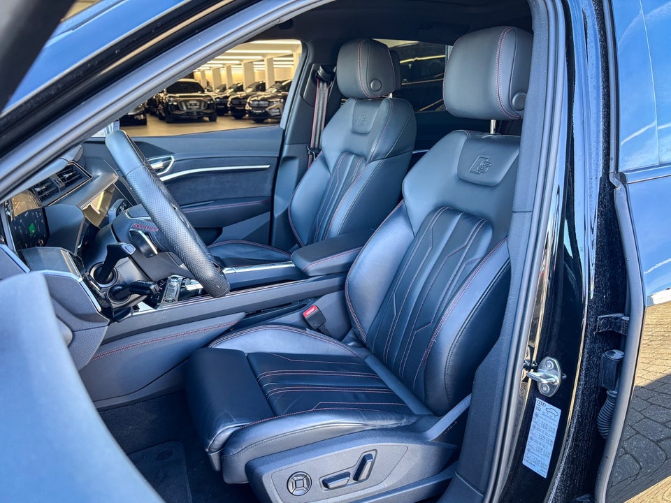Audi Q8 e-tron 55 S-line Sportback quattro 5d
