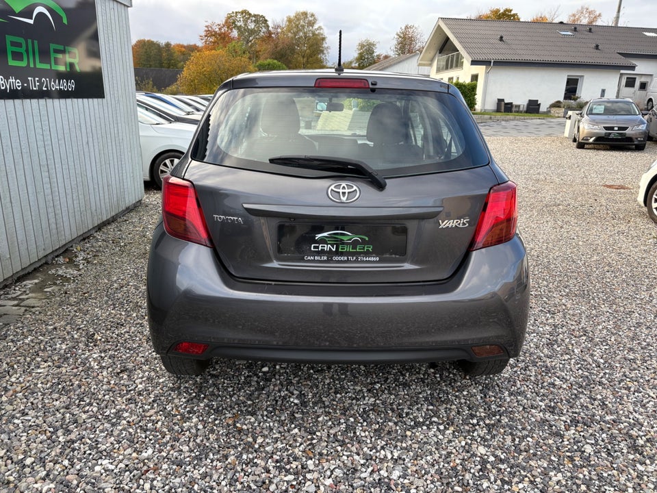 Toyota Yaris 1,0 VVT-i T2 5d