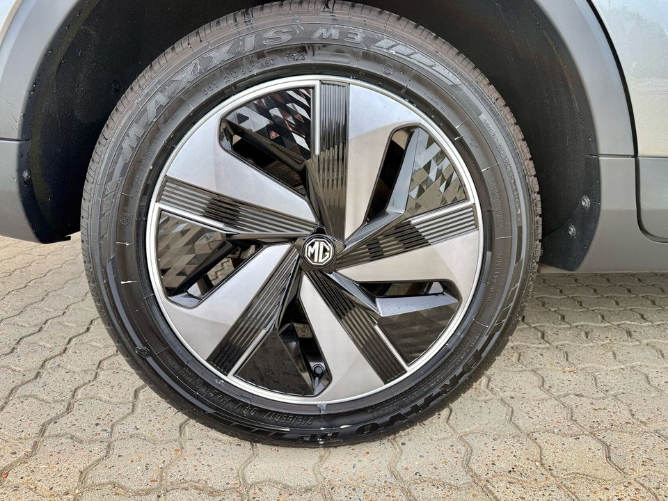 MG ZS 70 Luxury 5d