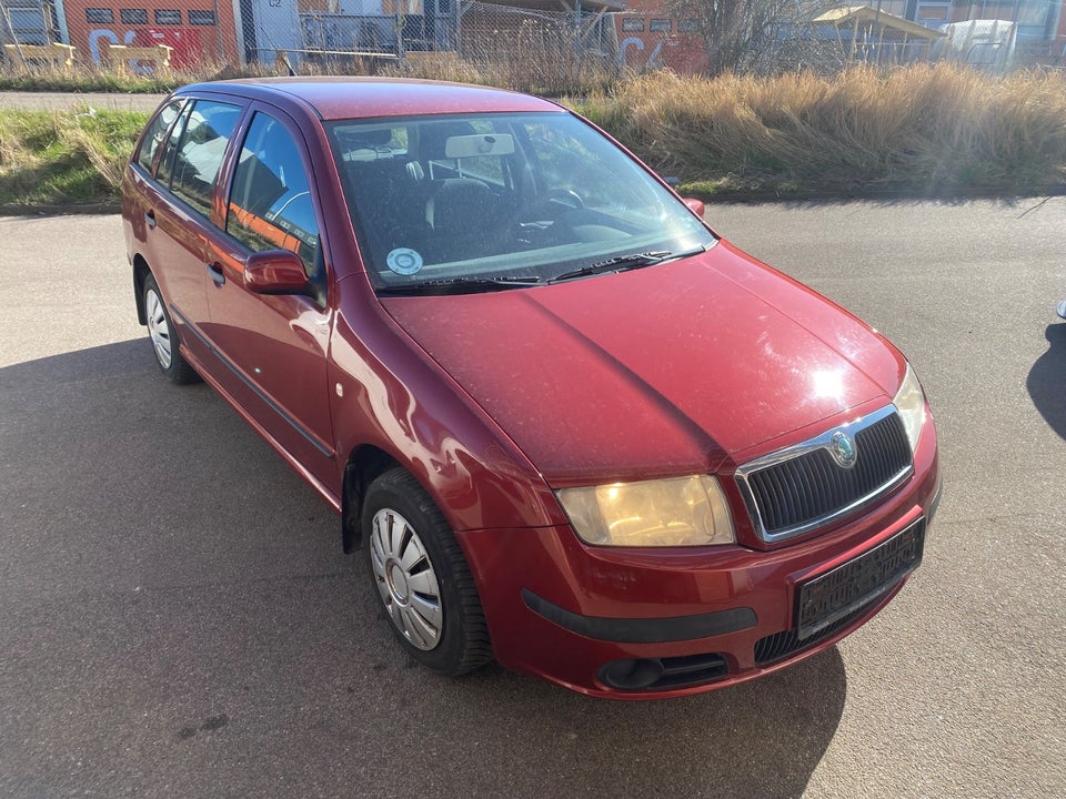 Skoda Fabia 1,4 16V 75 Ambiente Combi 5d