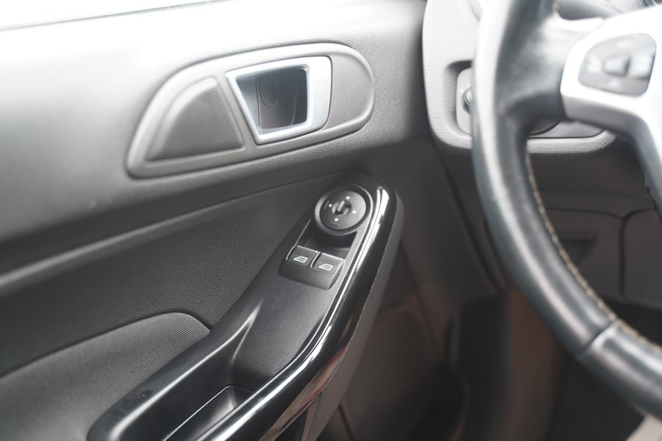 Ford Fiesta 1,0 SCTi 125 Titanium Fun 5d