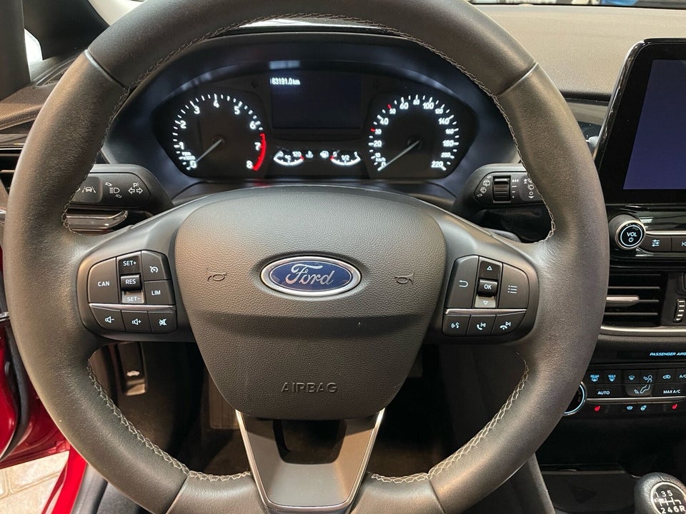 Ford Fiesta 1,0 EcoBoost mHEV Titanium 5d