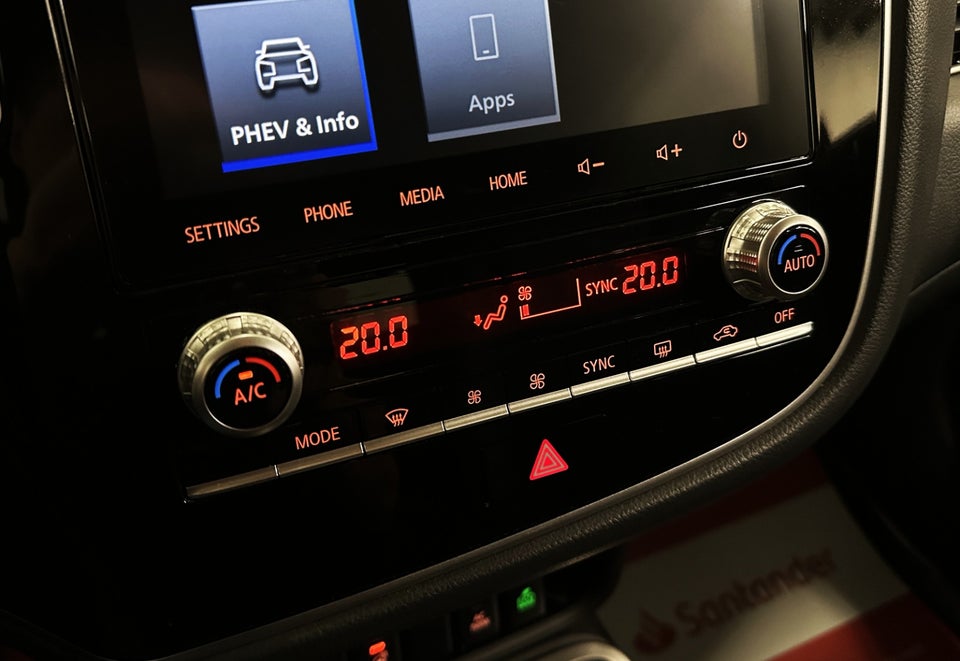 Mitsubishi Outlander 2,4 PHEV Luxury CVT 4WD 5d