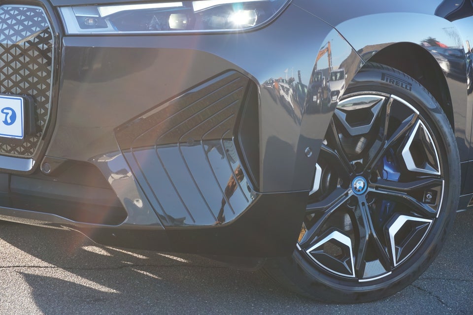 BMW iX xDrive40 Sport 5d