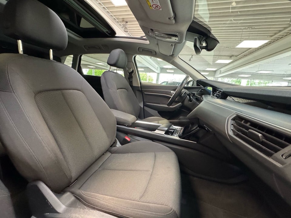 Audi e-tron 50 quattro 5d