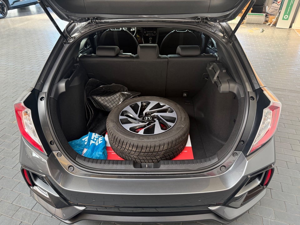 Honda Civic 1,0 VTEC Turbo Elegance CVT 5d