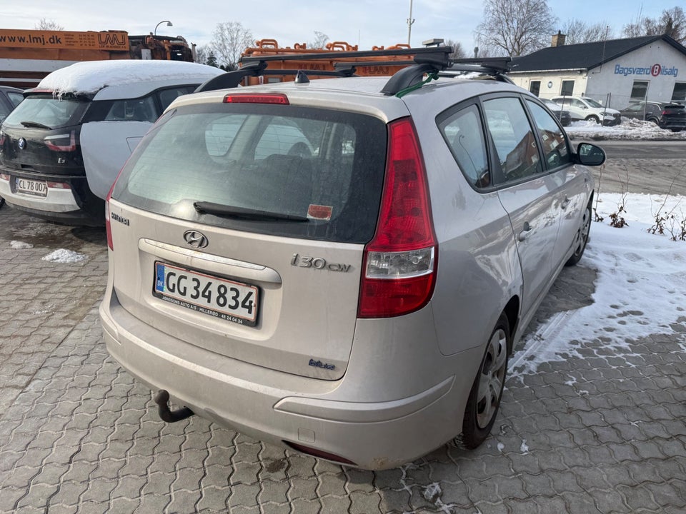 Hyundai i30 1,6 CRDi 90 Blue Drive CW 5d