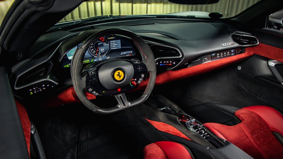 Ferrari 296 GTS 2,9 DCT 2d