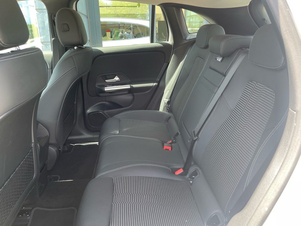 Mercedes EQA250+ Progressive 5d