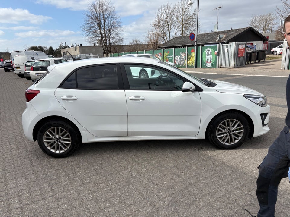 Kia Rio 1,25 MPi Prestige 5d
