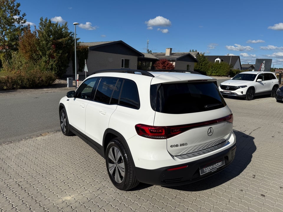 Mercedes EQB250 Progressive 5d