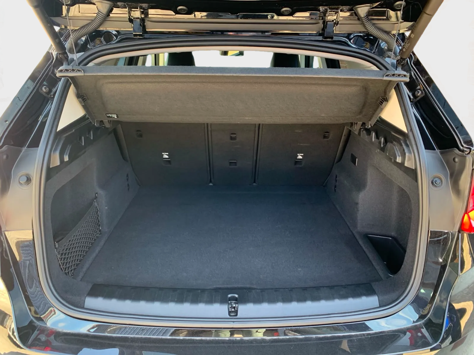 BMW iX1 eDrive20 X-Line 5d