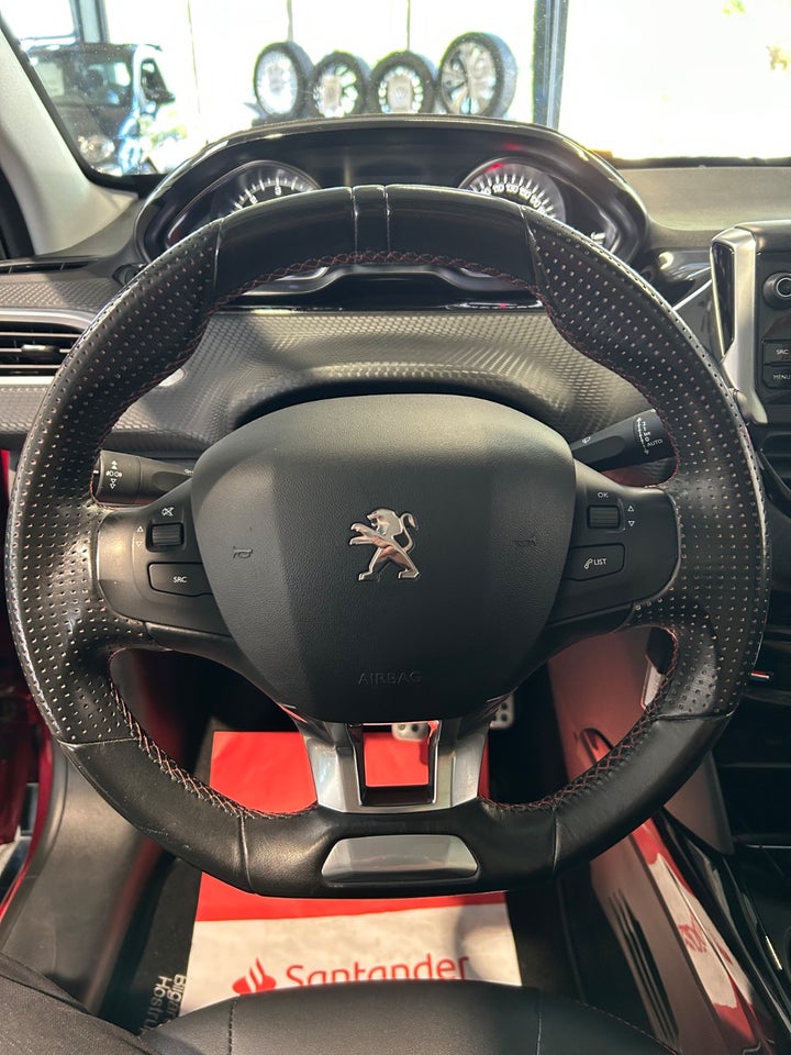 Peugeot 2008 1,6 BlueHDi 100 GT Line Sky 5d