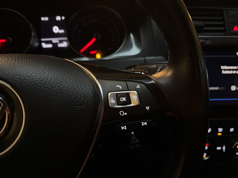 VW Golf VII 1,6 TDi 115 Comfortline Variant DSG 5d