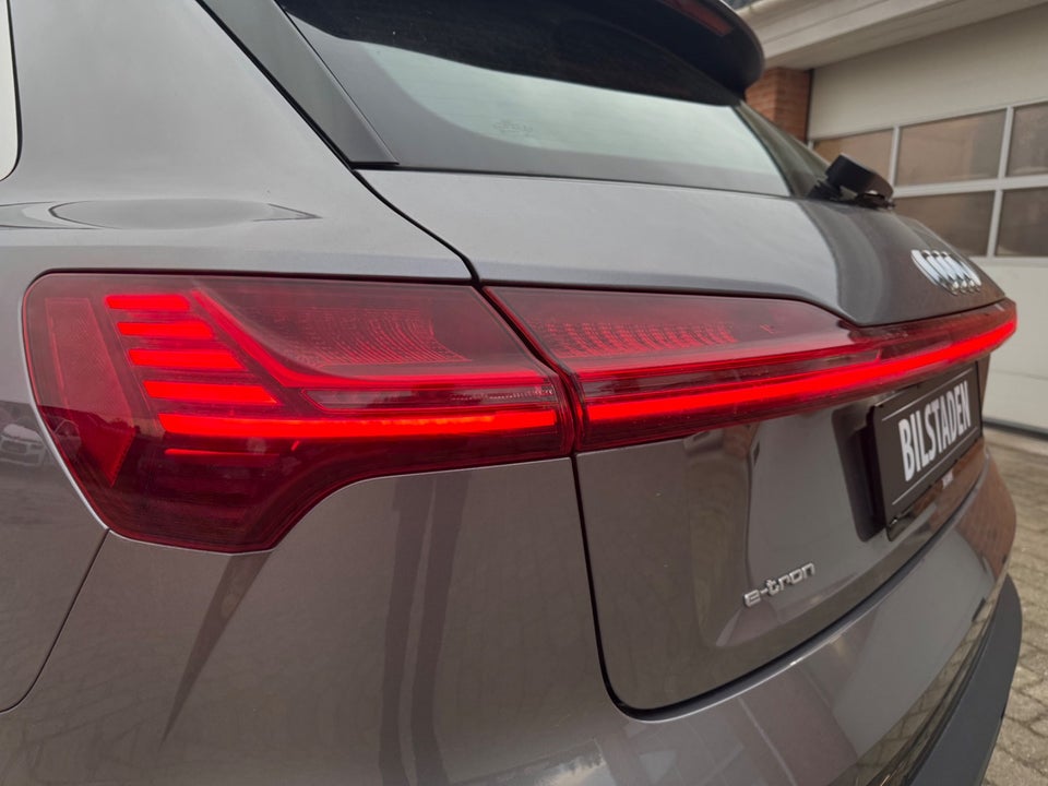 Audi e-tron 50 quattro 5d