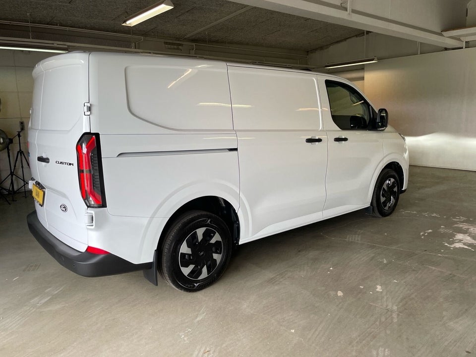 Ford E-Transit Custom 320 L1 64 Trend