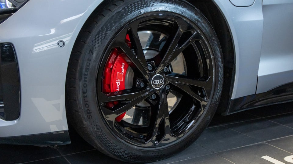 Audi RS e-tron GT quattro 4d