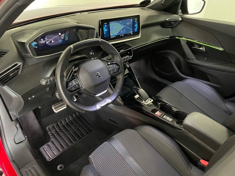 Peugeot e-2008 50 GT Line 5d