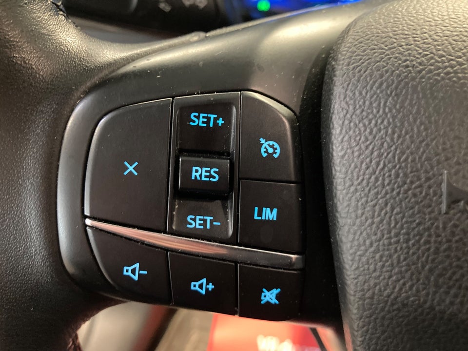 Ford Kuga 2,5 PHEV Titanium CVT 5d