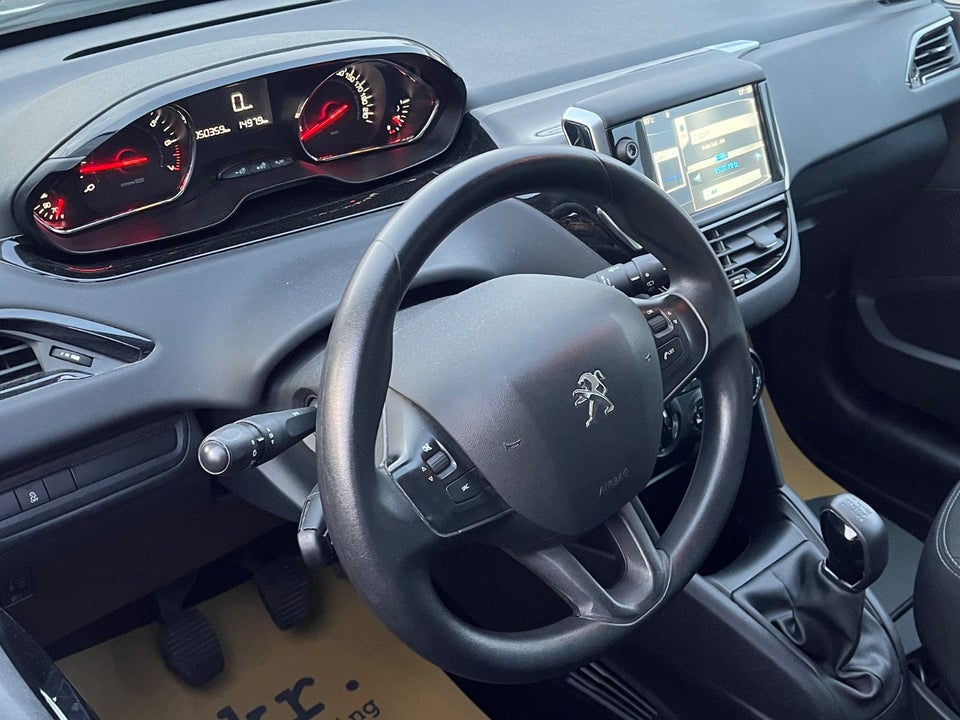 Peugeot 208 1,2 VTi Allure 5d