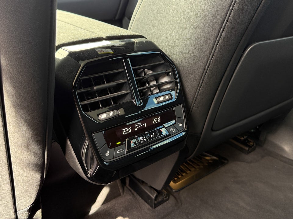 BMW iX xDrive40 Sport 5d