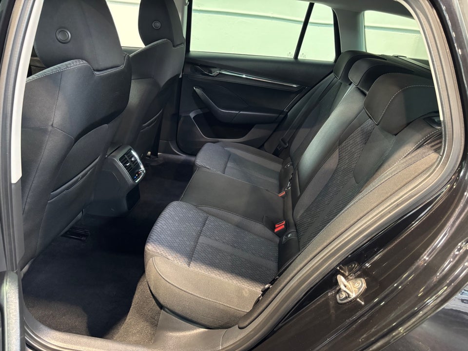 Skoda Octavia 1,4 TSi iV Combi DSG 5d