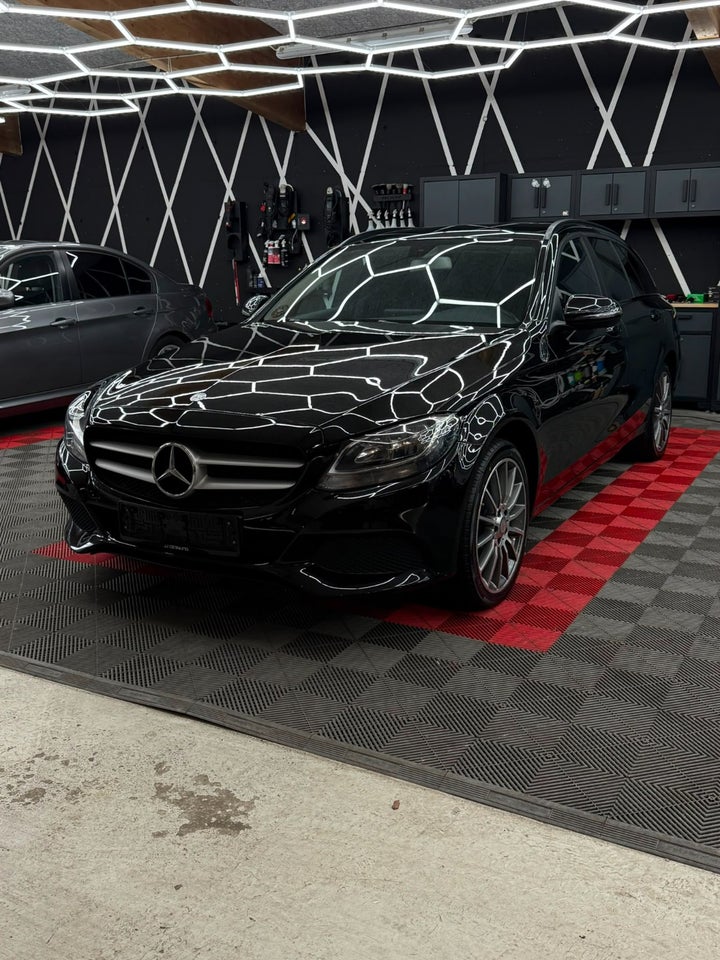 Mercedes C220 d 2,2 AMG Line stc. aut. 5d