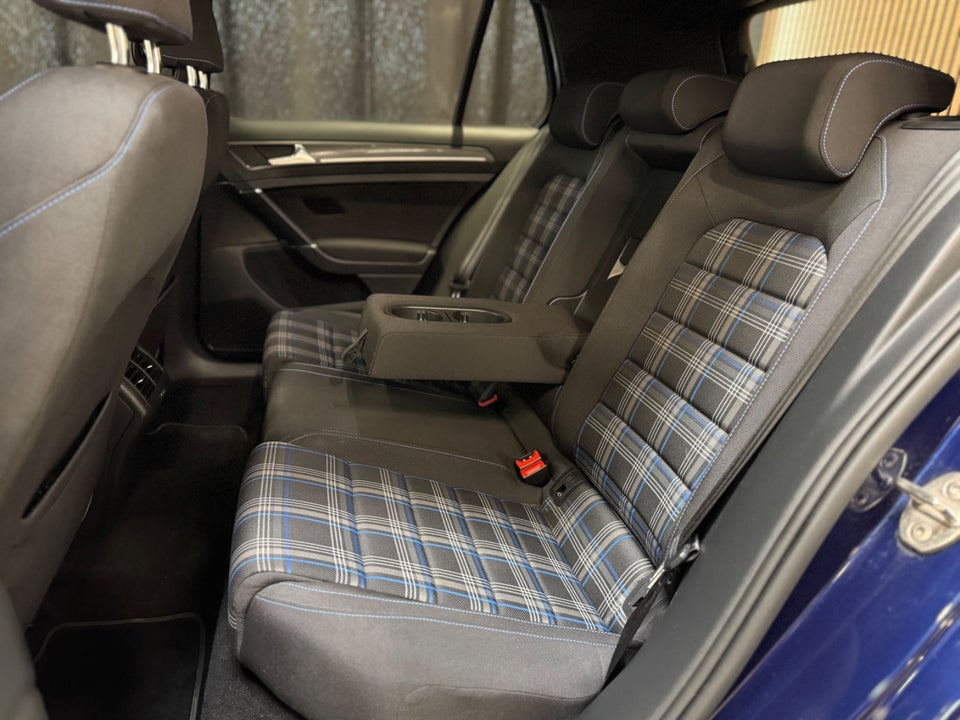 VW Golf VII 1,4 GTE DSG 5d