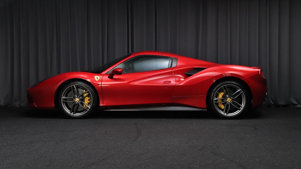 Ferrari 488 Spider 3,9 DCT 2d