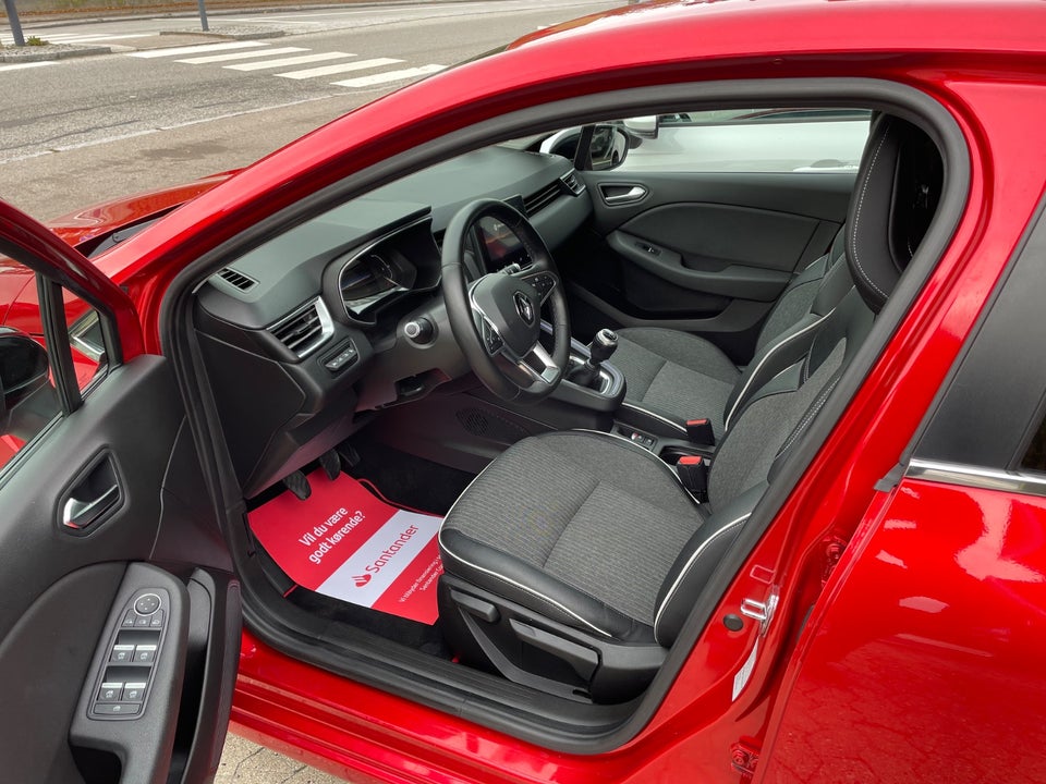Renault Clio V 1,0 TCe 100 Intens 5d