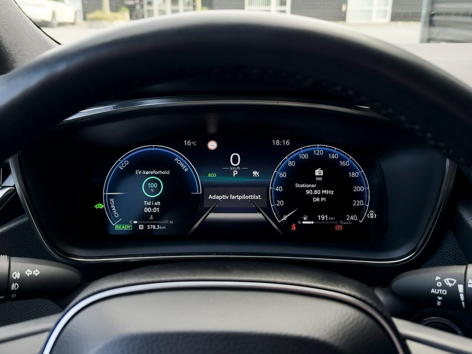 Toyota Corolla 1,8 Hybrid Style Touring Sports e-CVT 5d