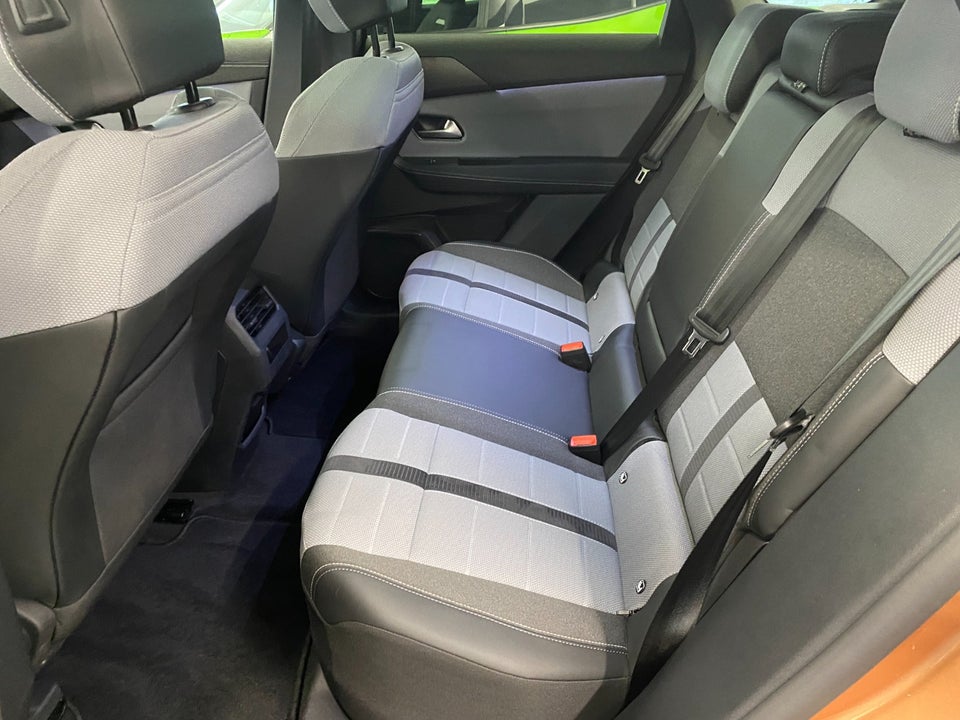 Opel Grandland-e 73 GS Sky 5d