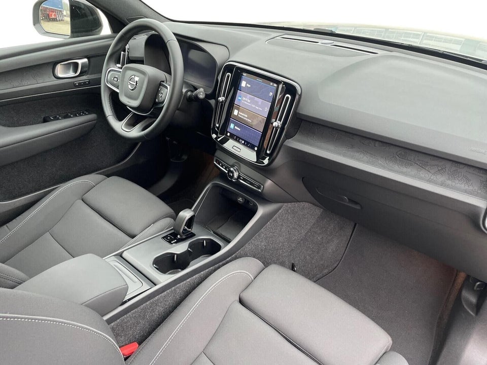 Volvo EX40 Extended Range Ultra Black Edition 5d