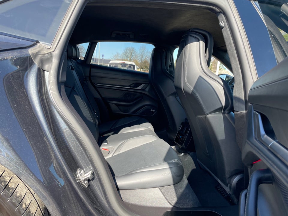 Porsche Taycan GTS Performance+ Sport Turismo 5d