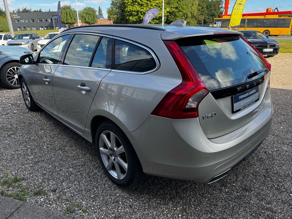 Volvo V60 2,0 D4 190 Momentum aut. 5d