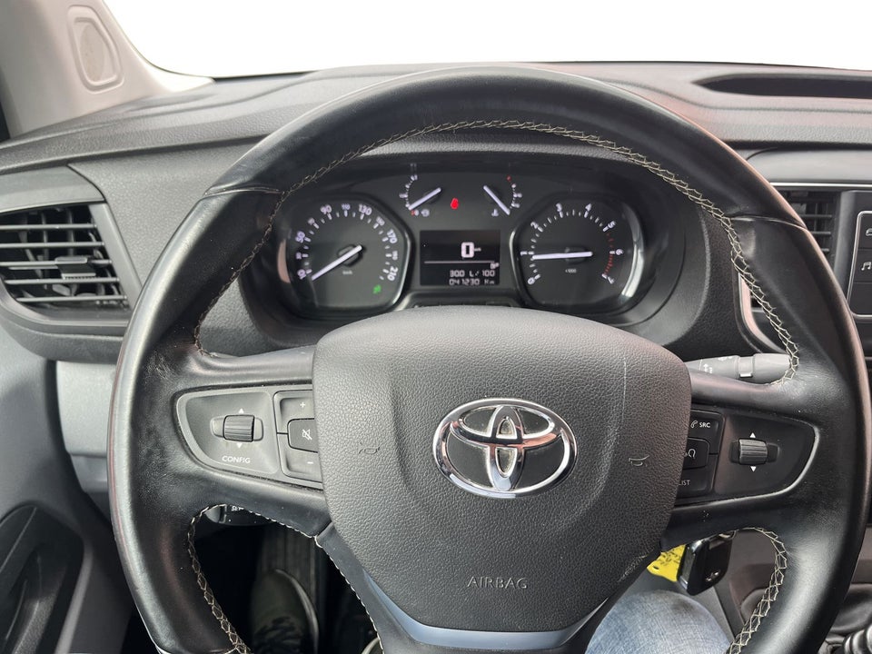 Toyota ProAce 2,0 D 144 Long Comfort Master 4d