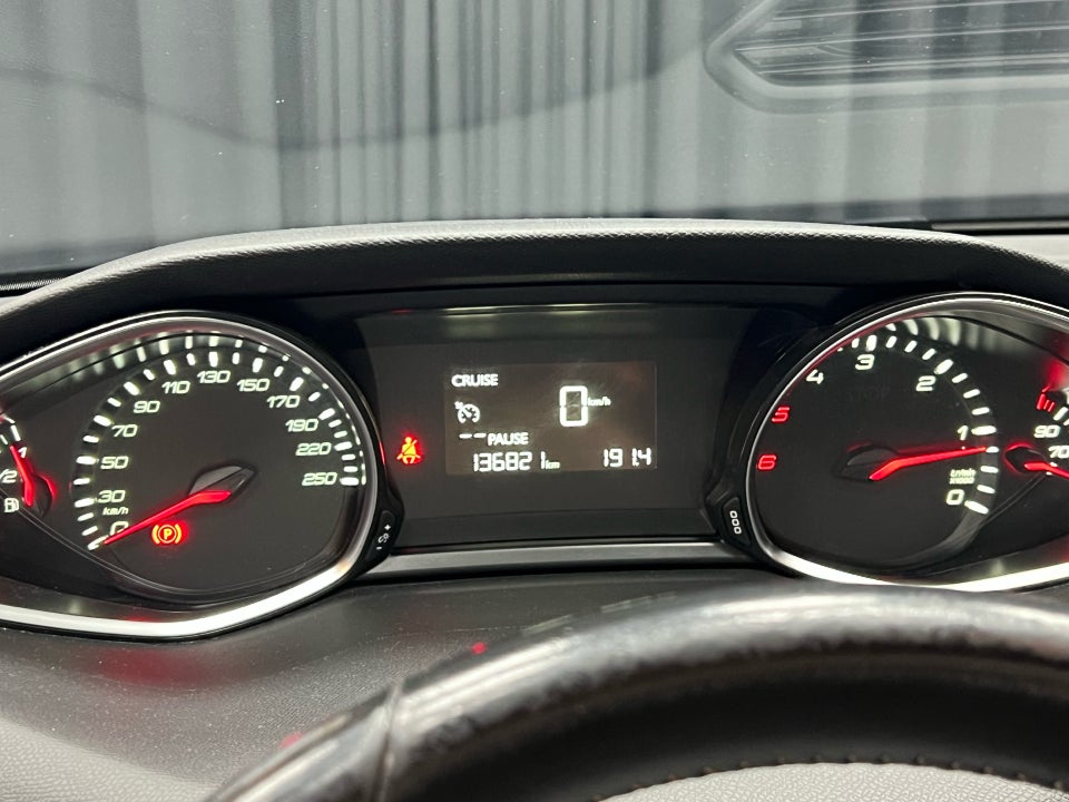 Peugeot 308 1,6 BlueHDi 120 Allure 5d