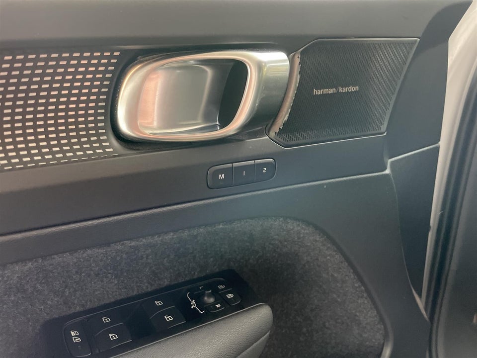 Volvo XC40 P6 ReCharge Pro 5d