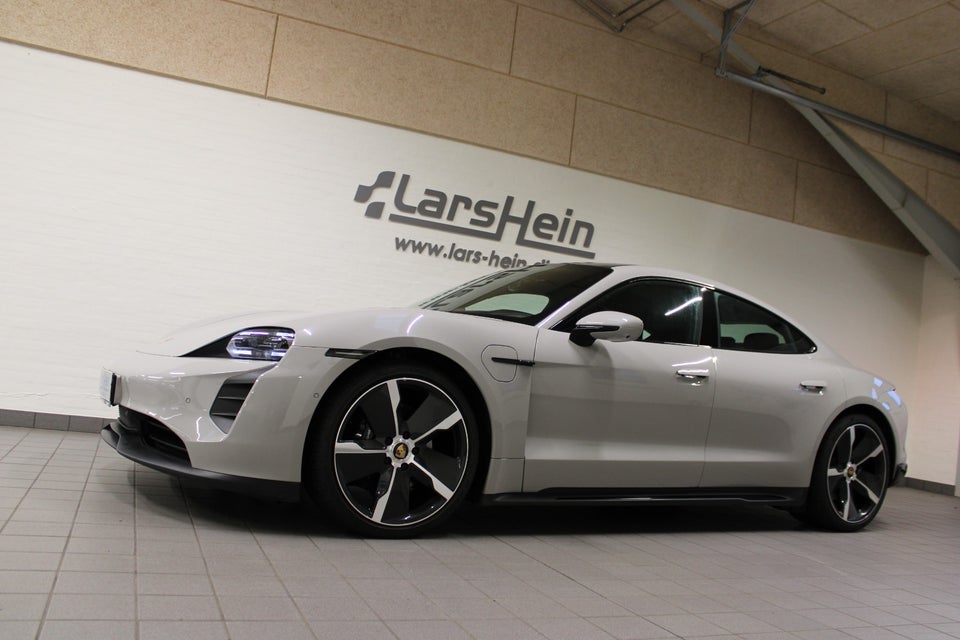 Porsche Taycan 4S Performance+ 4d