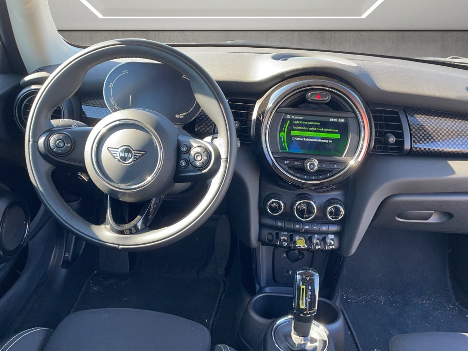 MINI Cooper SE Essential 3d