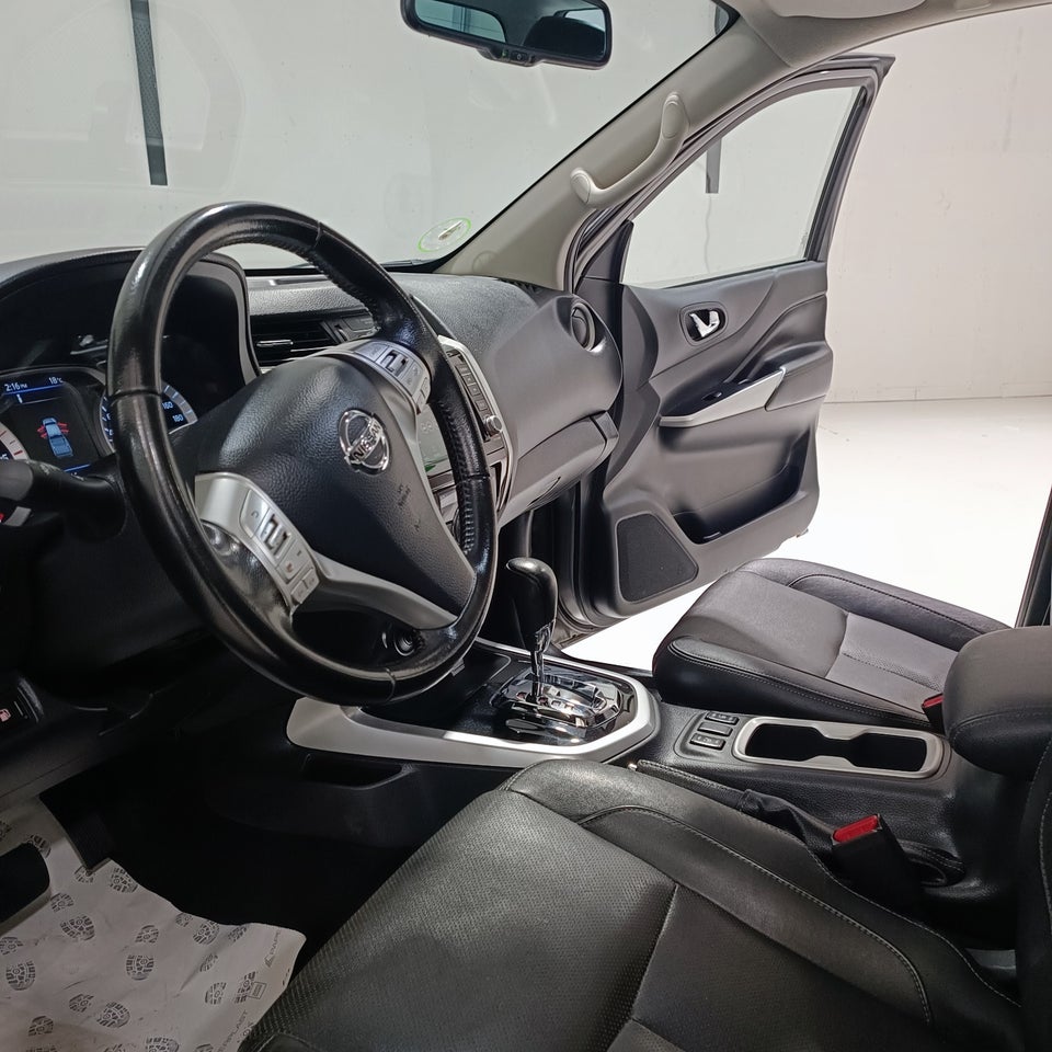 Nissan Navara 2,3 dCi 190 Db.Kab Tekna aut. 4d