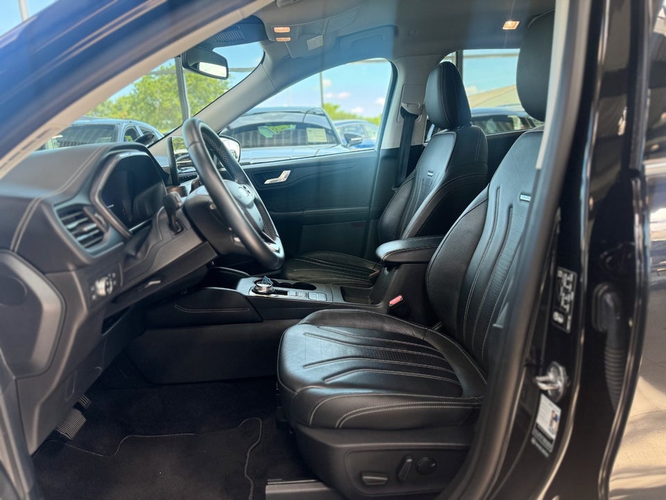 Ford Kuga 2,5 PHEV Vignale CVT 5d