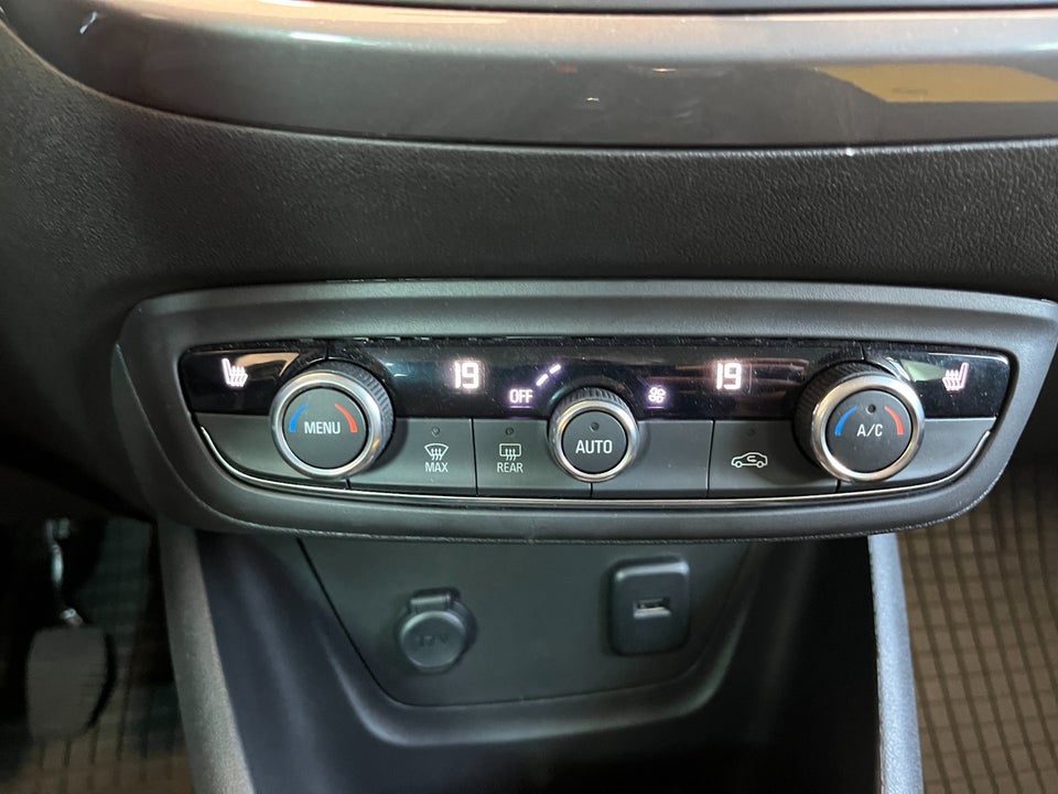 Opel Crossland 1,2 T 110 Ultimate 5d